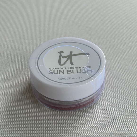 NWT IT Cosmetics Glow with Confidence Sun Blush - Sunlit 10 - Picture 3 of 3